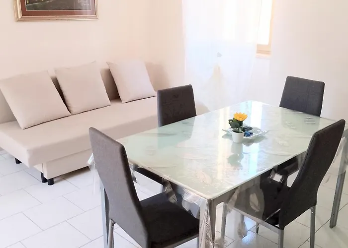 דירה House Miriam